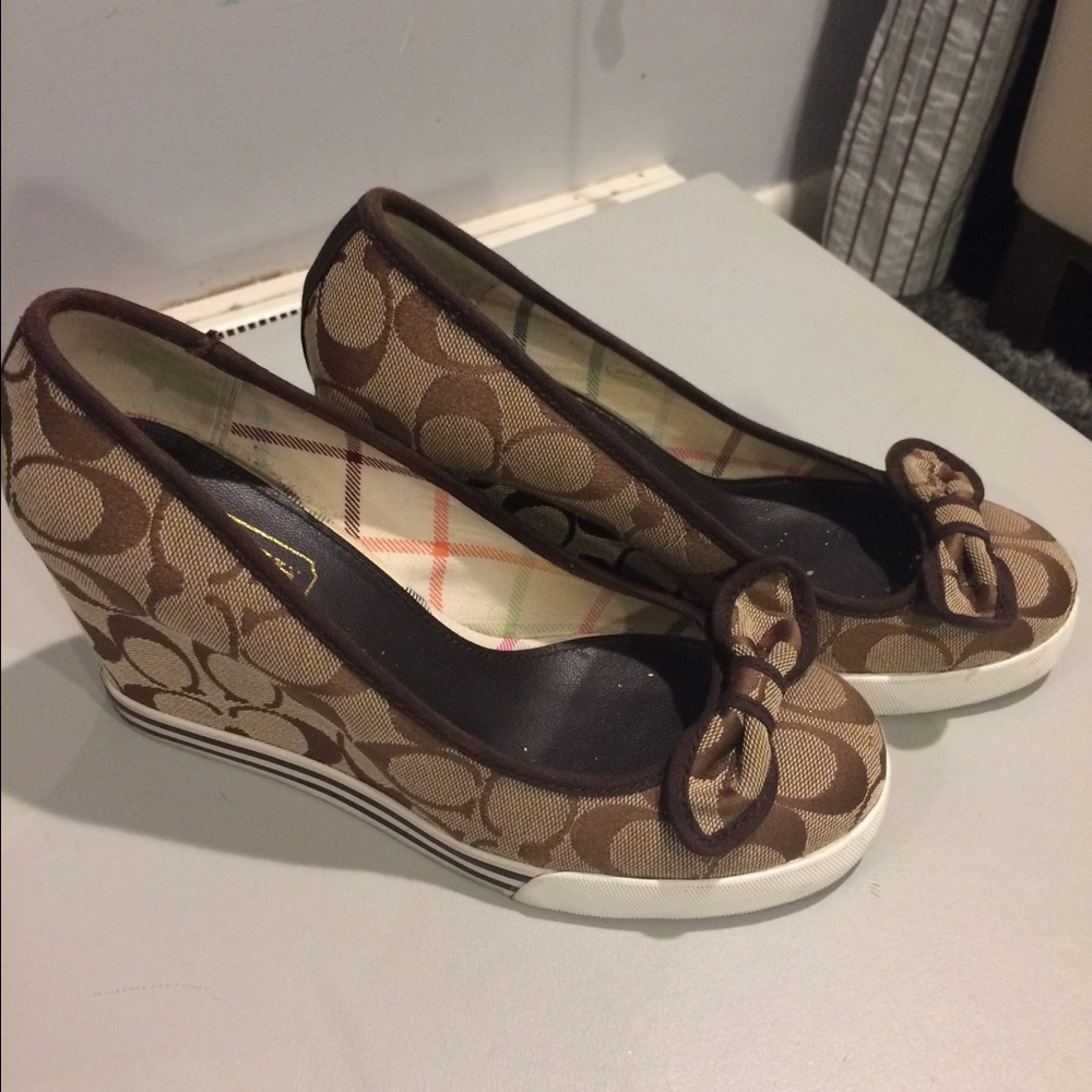Coach Wedge shoes size 7,5 like new